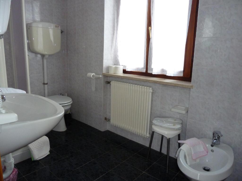 Hotel Florida Molveno Room photo